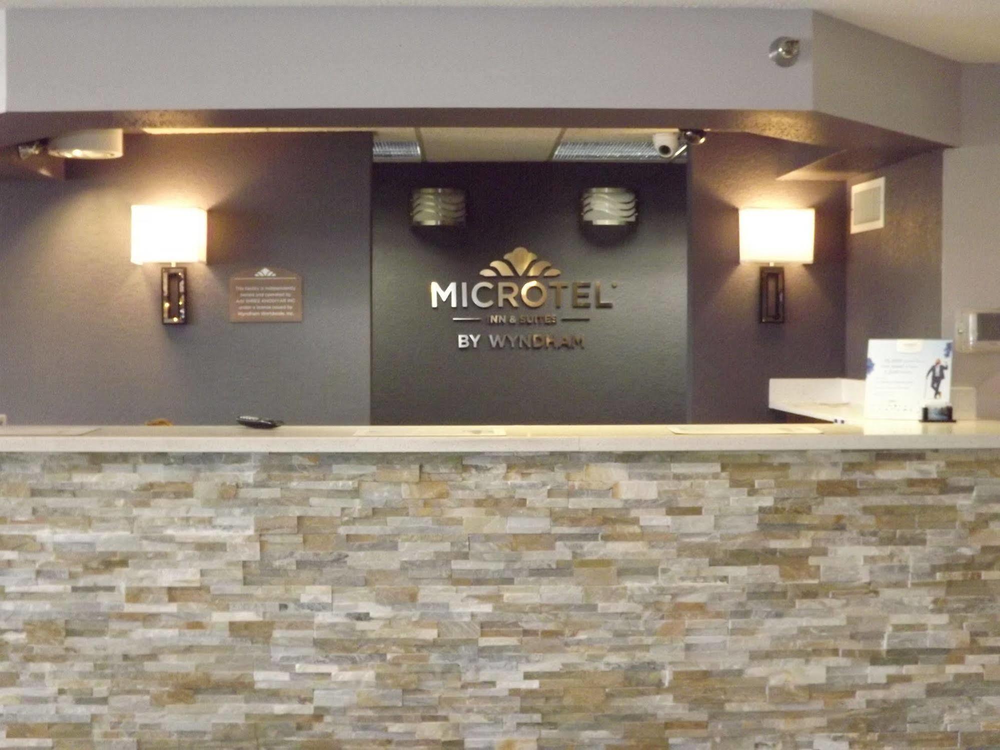 Microtel Inn And Suites - Ames Esterno foto